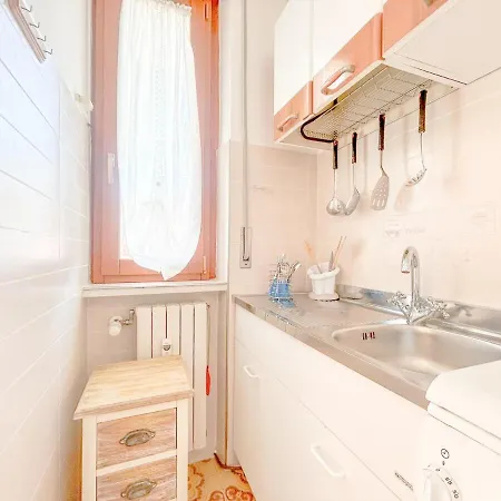 Casa A 300 Mt Dal Mare - Wifi Apartament